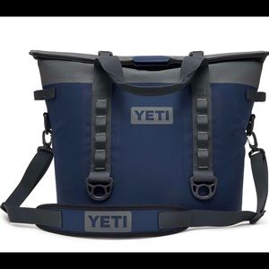 YETI HOPPER® M30 SOFT COOLER, NAVY - New In Box